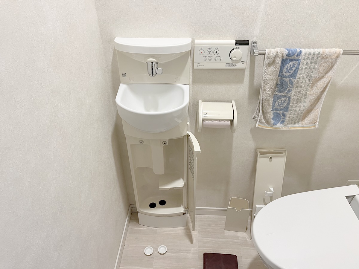 ☆トイレ手洗い器修理☆施工事例