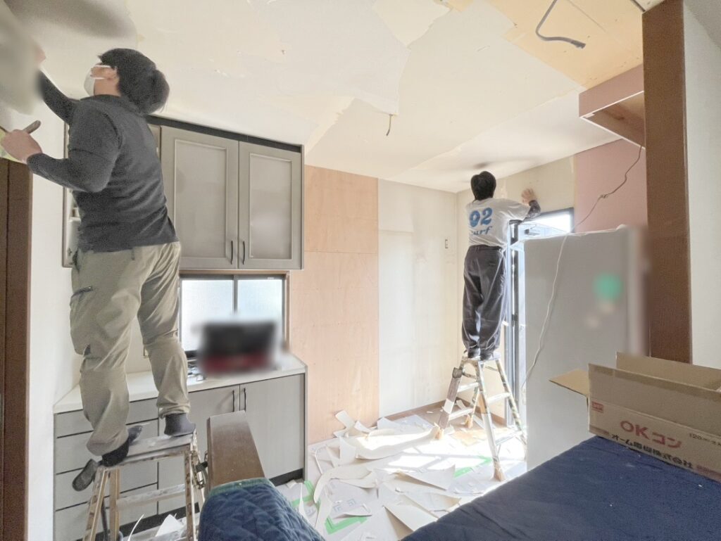 実況中継BLOG☆水廻りリフォーム☆キッチン編☆クロス張替え・配管工事