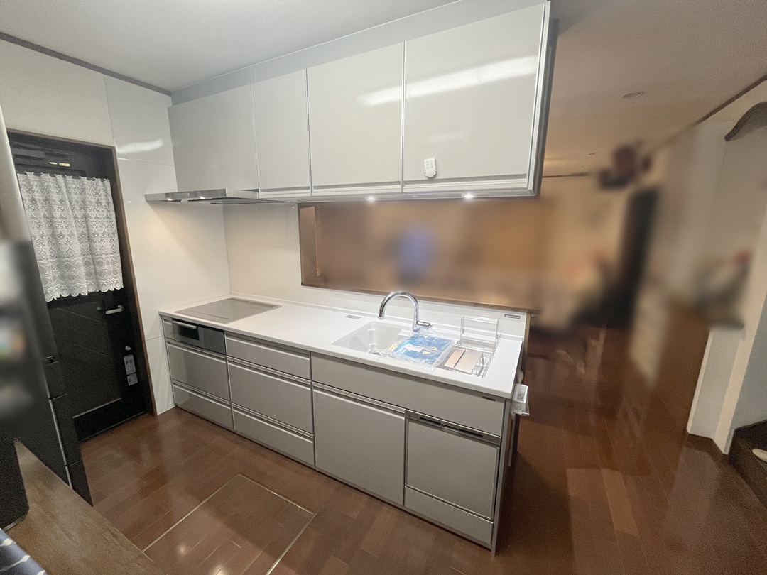 11/22【本日の工事】システムキッチン取替工事